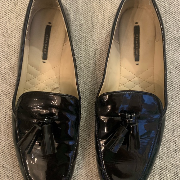 Zara Tasseled Black Loafers - Picture 2 of 5
